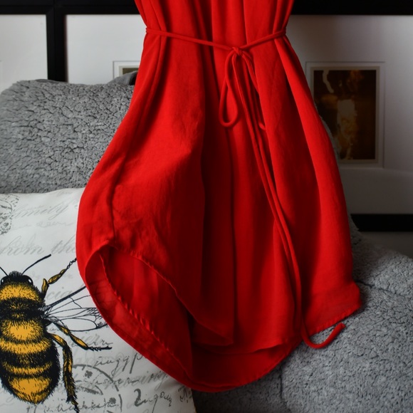 Perfect little red dress 💃🏻 - Picture 2 of 5